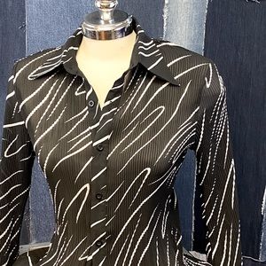Abstract Crimp Sheer Fabric Collared Button Down Blouse Dress Shirt NWT Sz L